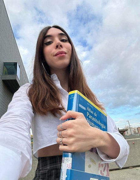 Shystudentagostina