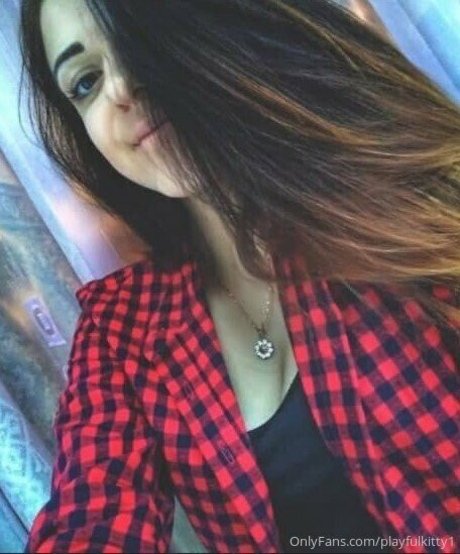 Naken lekkede OnlyFans-bilde av Playfulkitty1