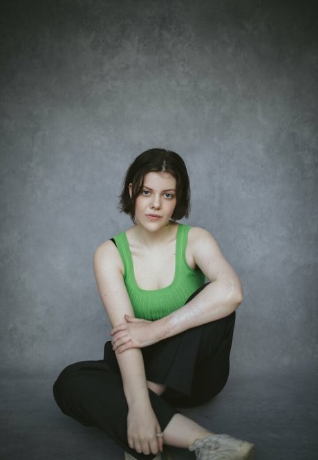 Nahá fotka uniklých OnlyFans od Georgie Henley