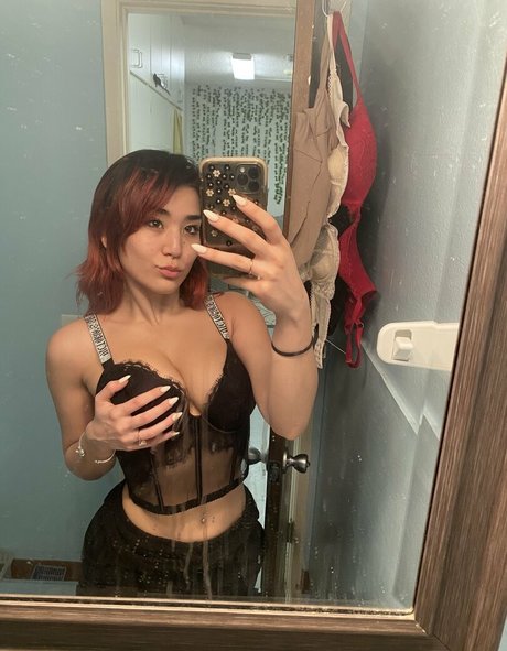 Nahá fotka uniklých OnlyFans od Stepwaifu