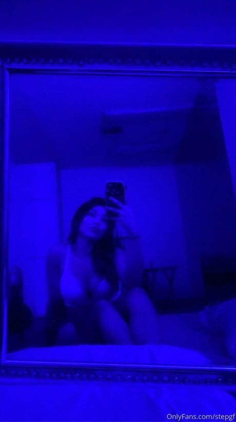 Nahá fotka uniklých OnlyFans od Stepwaifu
