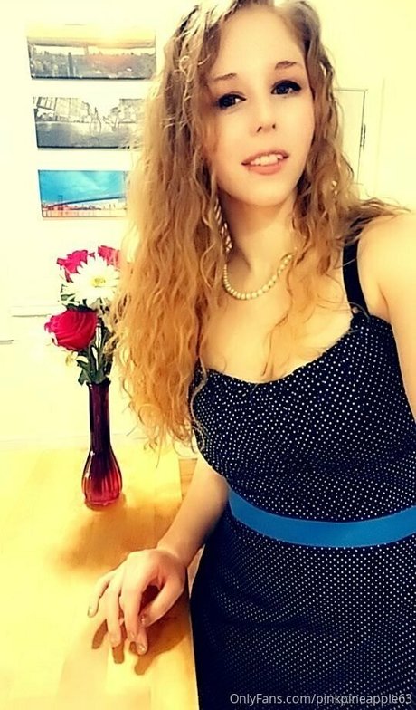 Pinkpineapple63