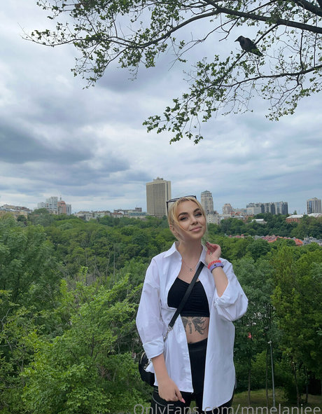 Nahá fotka uniklých OnlyFans od Mmelaniee