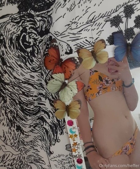 Foto di nudo di fuga di OnlyFans di Heffer
