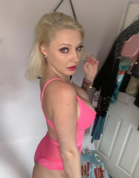 Nahá fotka uniklých OnlyFans od Loumonrow