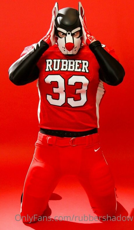 Naken lekkede OnlyFans-bilde av Rubbershadow