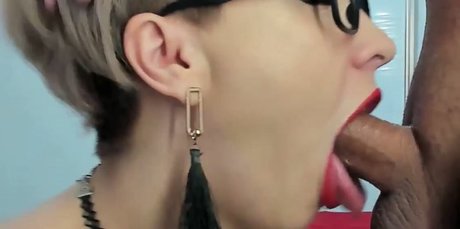 Throatpie