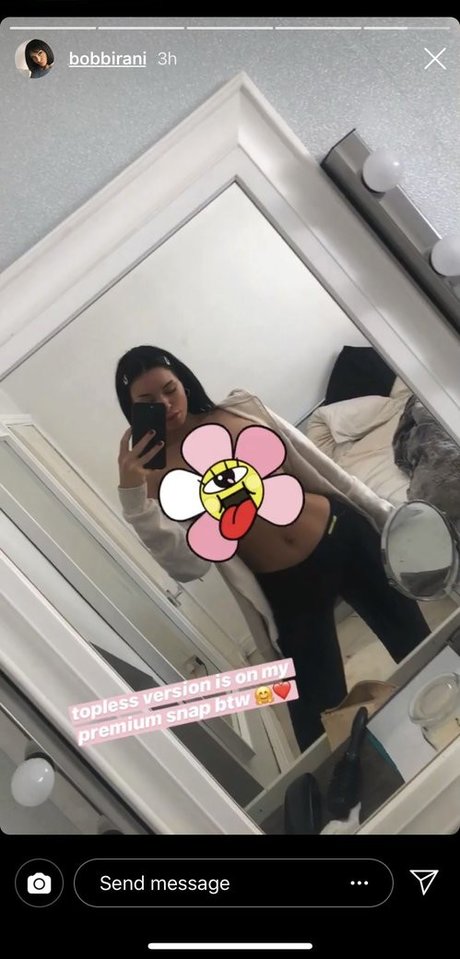 Nøgent lækket OnlyFans-billede af Bobbirani