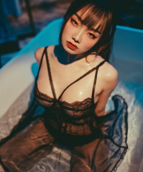Queenie Lam