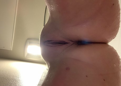 Sexyredinbed