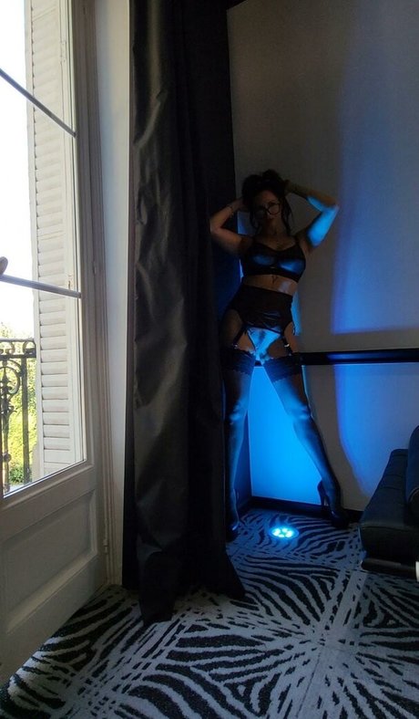 Nahá fotka uniklých OnlyFans od Feudebengale