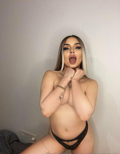 Nahá fotka uniklých OnlyFans od Gizemavci