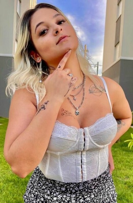Nahá fotka uniklých OnlyFans od Isabela Roza