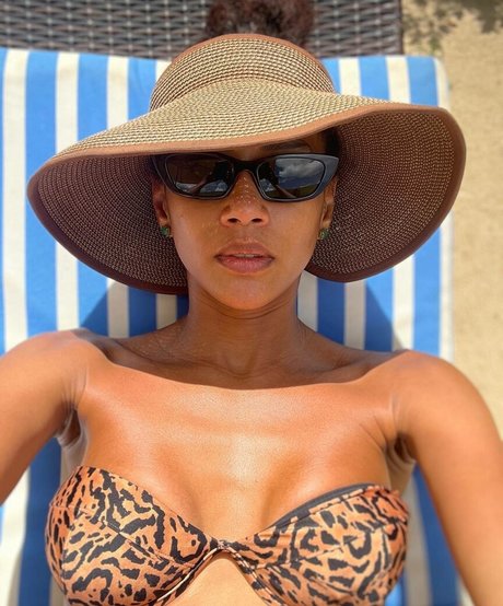Naakte gelekte OnlyFans-foto van Tais Araujo