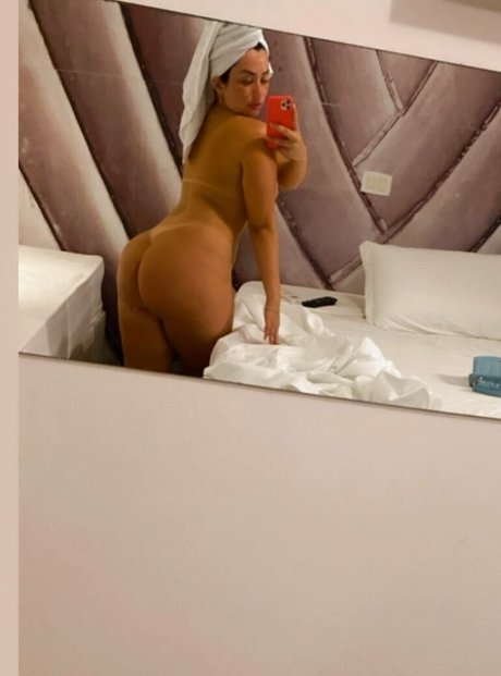 Nahá fotka uniklých OnlyFans od Natacha Risso
