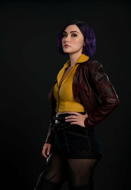 Foto desnuda filtrada de OnlyFans de Daniella Pineda