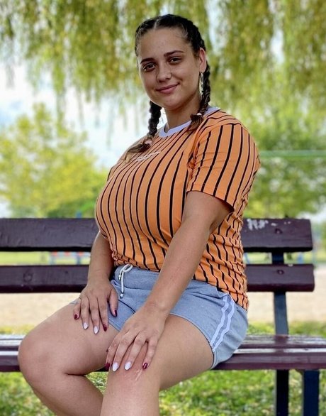 Nahá fotka uniklých OnlyFans od Marin Elbaz