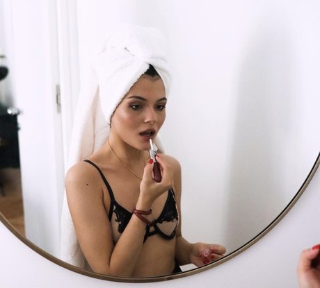 Nahá fotka uniklých OnlyFans od Thbnlaure