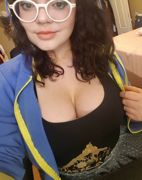 Обнаженная фотография утечки OnlyFans от Salinafloye