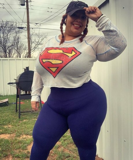 Naakte gelekte OnlyFans-foto van Sueann