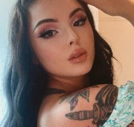 Nahá fotka uniklých OnlyFans od Bethkenny