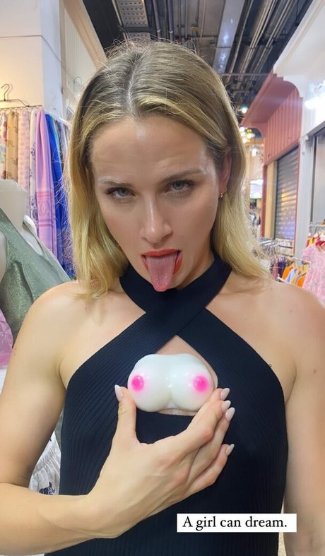 Shantel Vansanten