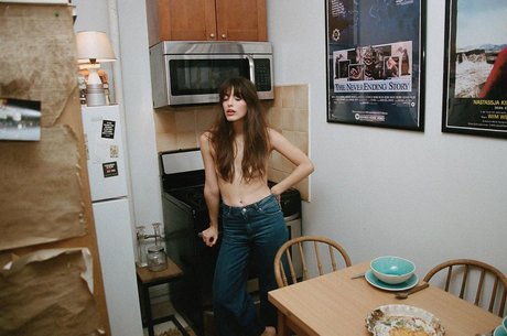 Louise Follain
