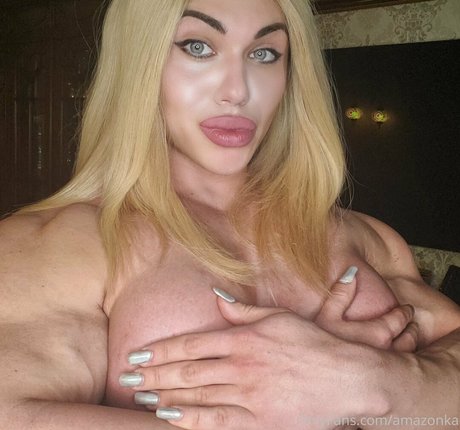 Nahá fotka uniklých OnlyFans od Nataliya Amazonka