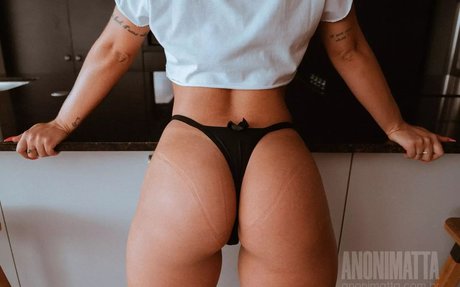 Alaston vuotanut OnlyFans-kuva Larissa Cerqueira