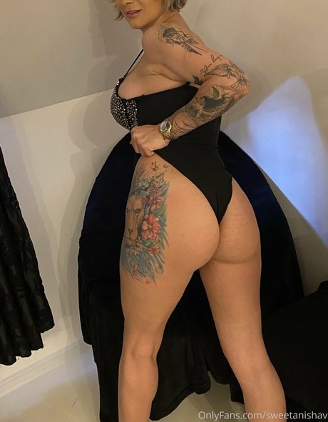 Naken läckt OnlyFans-bild av Latex Queen Anisha