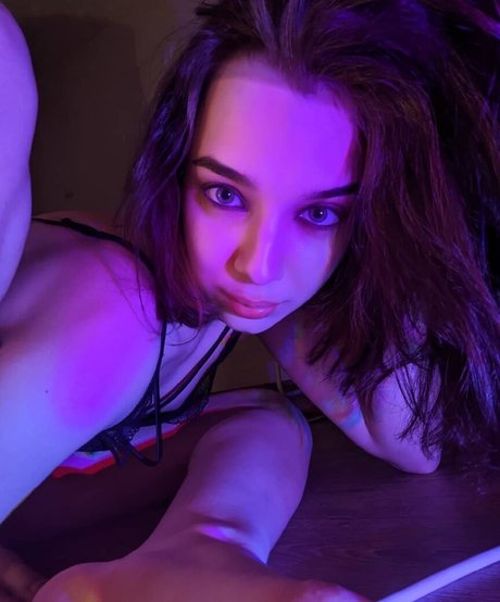 Naakte gelekte OnlyFans-foto van Yourlovesofia