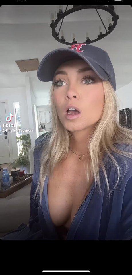 Foto nua vazada do OnlyFans de Hailey Ostrom