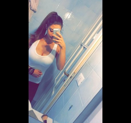 Nahá fotka uniklých OnlyFans od Elissa T