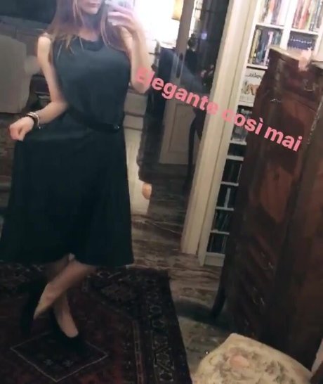 Nahá fotka uniklých OnlyFans od Elissa T