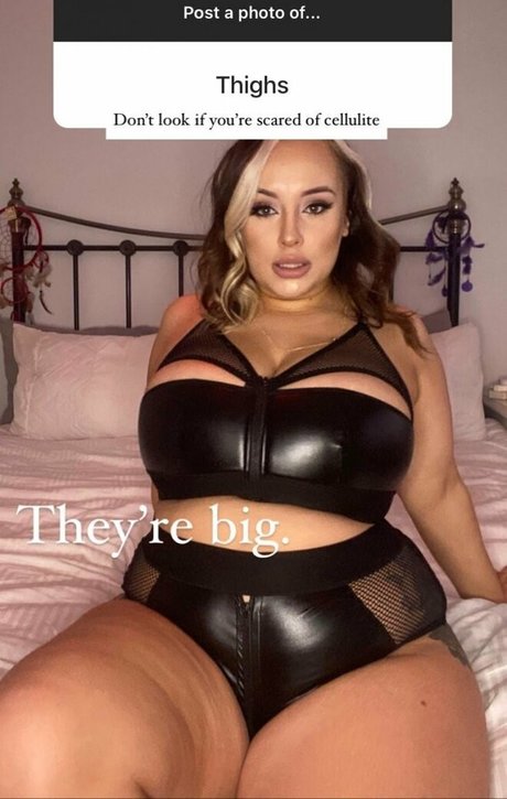 Nahá fotka uniklých OnlyFans od Smophs92