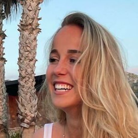 Naken läckt OnlyFans-bild av Giulia Gwinn