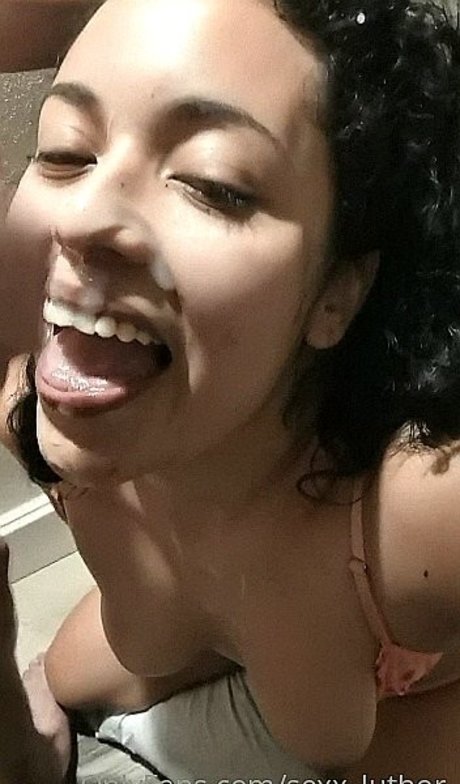 Naakte gelekte OnlyFans-foto van Sex Luthor