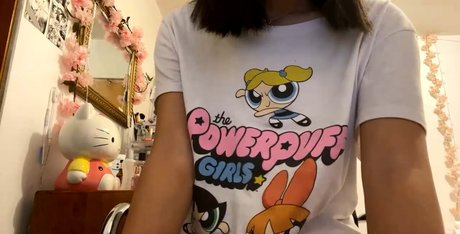 Naken läckt OnlyFans-bild av Hkittykawaii