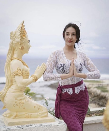 Anya Geraldine