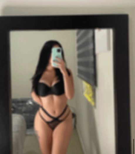 Naken läckt OnlyFans-bild av Nickomeal