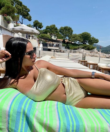 Nahá fotka uniklých OnlyFans od Chirine Sabaiti