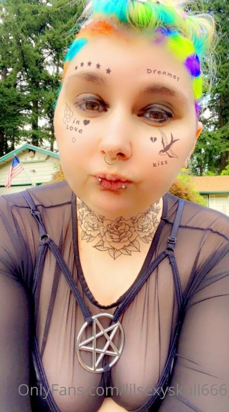 Skylar Rose Zombiez