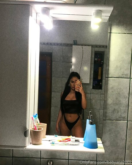 Naken läckt OnlyFans-bild av Babyana2002