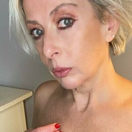 Glamylily