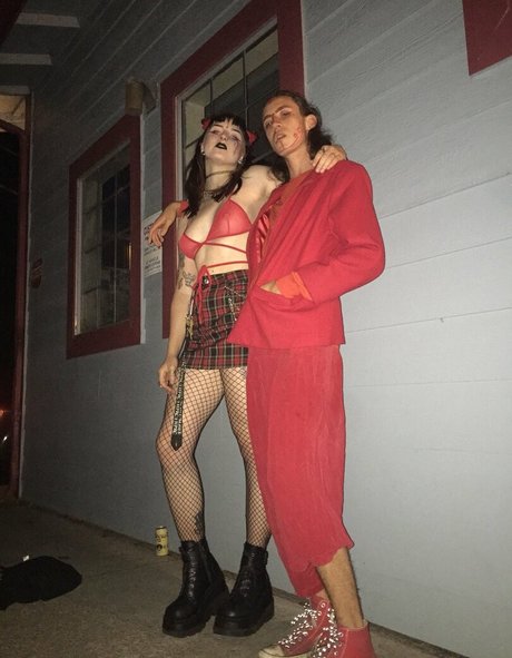 Gothbimboxxx