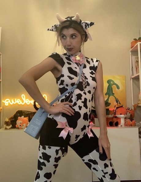 Nahá fotka uniklých OnlyFans od Asmr Frivolousfox