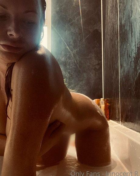 Robyn Allan