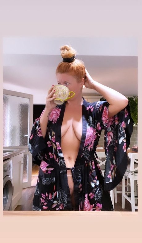 Robyn Allan