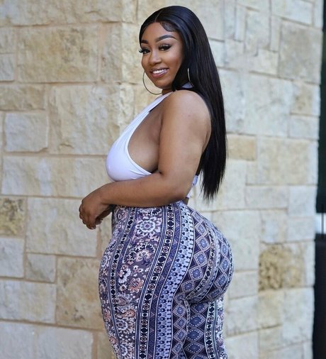 Brittneytonee