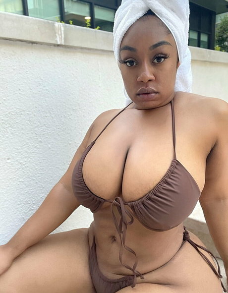 Brittneytonee